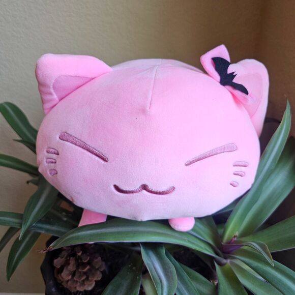 RARE FURYU Nemuneko Cat Big Plush 11in Ghost Pink Version Round Exclusive NWT - Picture 1 of 6